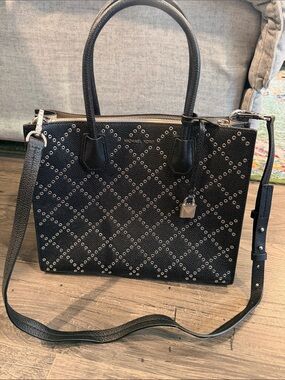NWOT Michael Kors Black Grommet Tote with Detachable Strap